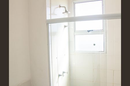 Banheiro social de apartamento para alugar com 2 quartos, 50m² em Santa Cruz, Rio de Janeiro