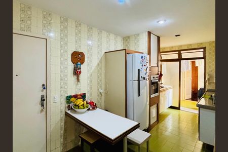 Apartamento à venda com 146m², 3 quartos e 1 vaga