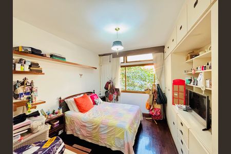 Apartamento à venda com 146m², 3 quartos e 1 vaga
