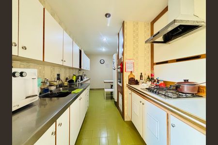 Apartamento à venda com 146m², 3 quartos e 1 vaga