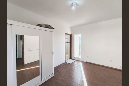 Casa à venda com 250m², 3 quartos e 2 vagas