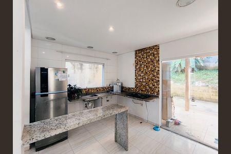 Casa à venda com 250m², 3 quartos e 2 vagas