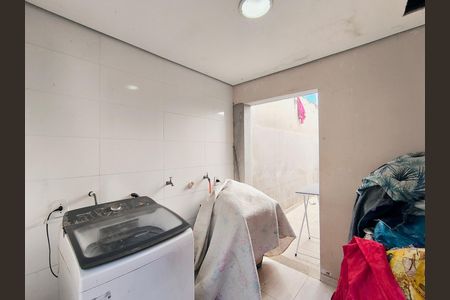Casa à venda com 250m², 3 quartos e 2 vagas
