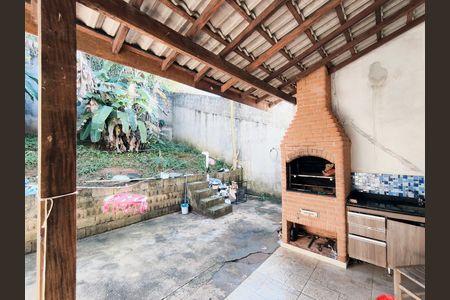 Casa à venda com 250m², 3 quartos e 2 vagas