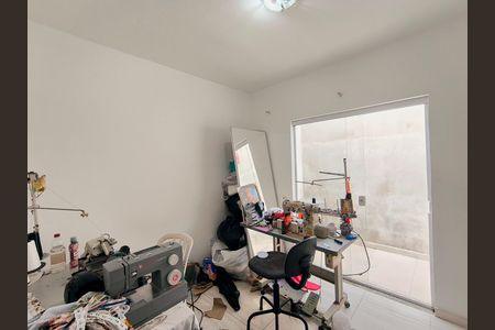 Casa à venda com 250m², 3 quartos e 2 vagas