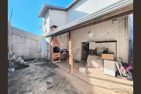 Casa à venda com 250m², 3 quartos e 2 vagas