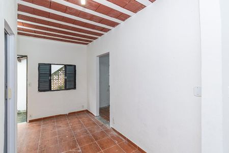 Casa para alugar com 35m², 1 quarto e sem vaga Casa para alugar com 35m², 1 quarto e sem vagaSala