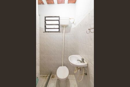 Casa para alugar com 35m², 1 quarto e sem vaga Casa para alugar com 35m², 1 quarto e sem vagaBanheiro Social