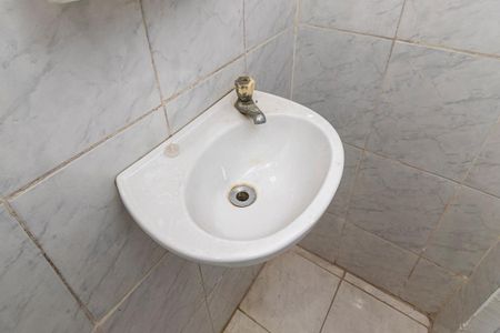 Casa para alugar com 35m², 1 quarto e sem vaga Casa para alugar com 35m², 1 quarto e sem vagaBanheiro da Suíte