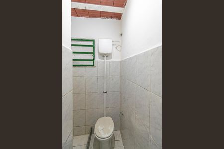 Casa para alugar com 35m², 1 quarto e sem vaga Casa para alugar com 35m², 1 quarto e sem vagaBanheiro da Suíte