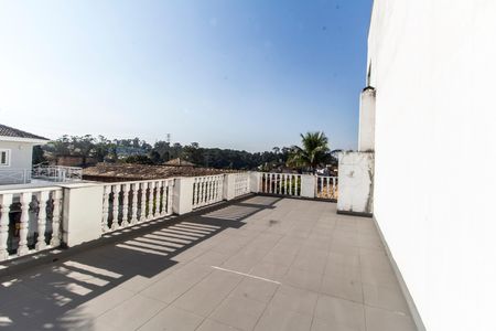 Casa de condomínio à venda com 600m², 4 quartos e 4 vagas Casa de condomínio à venda com 600m², 4 quartos e 4 vagasVaranda