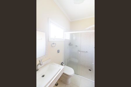 Casa de condomínio à venda com 600m², 4 quartos e 4 vagas Casa de condomínio à venda com 600m², 4 quartos e 4 vagasBanheiro da Suíte