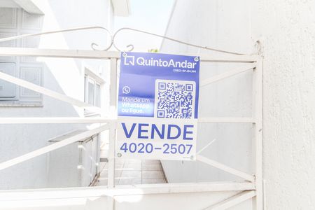 Casa de condomínio à venda com 600m², 4 quartos e 4 vagas Casa de condomínio à venda com 600m², 4 quartos e 4 vagasVista da Rua