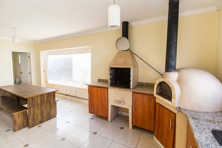 Casa de condomínio à venda com 600m², 4 quartos e 4 vagas Casa de condomínio à venda com 600m², 4 quartos e 4 vagasÁrea gourmet