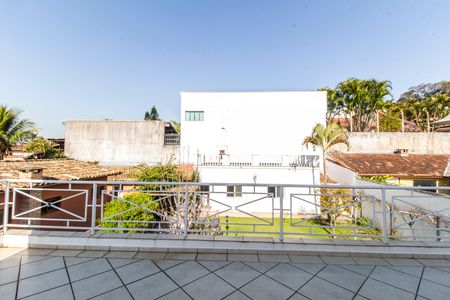 Casa de condomínio à venda com 600m², 4 quartos e 4 vagas Casa de condomínio à venda com 600m², 4 quartos e 4 vagasVaranda