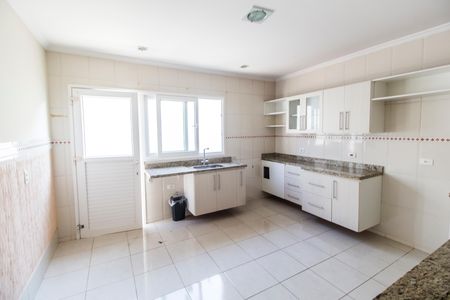 Casa de condomínio à venda com 600m², 4 quartos e 4 vagas Casa de condomínio à venda com 600m², 4 quartos e 4 vagasCozinha