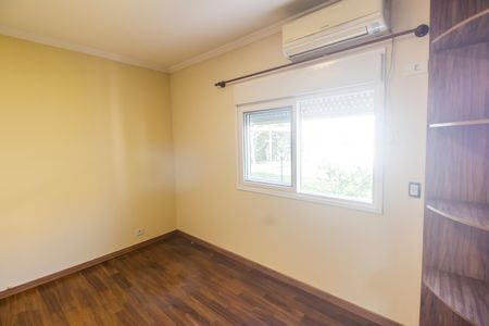 Casa de condomínio à venda com 600m², 4 quartos e 4 vagas Casa de condomínio à venda com 600m², 4 quartos e 4 vagasSuíte 4