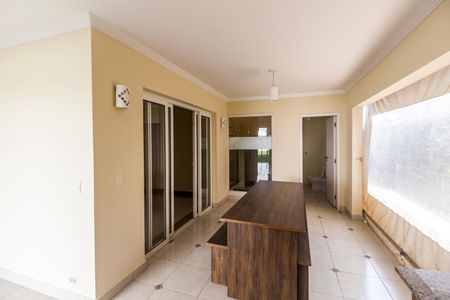 Casa de condomínio à venda com 600m², 4 quartos e 4 vagas Casa de condomínio à venda com 600m², 4 quartos e 4 vagasÁrea gourmet