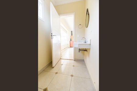 Casa de condomínio à venda com 600m², 4 quartos e 4 vagas Casa de condomínio à venda com 600m², 4 quartos e 4 vagasBanheiro