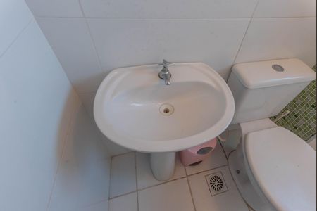 Apartamento para alugar com 48m², 2 quartos e 1 vaga Apartamento para alugar com 48m², 2 quartos e 1 vagaBanheiro