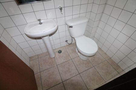 Casa para alugar com 90m², 1 quarto e 2 vagasBanheiro 2