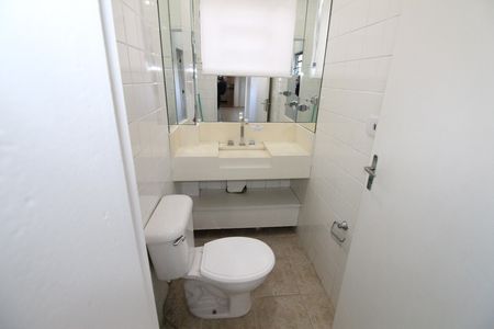 Banheiro 1 de casa para alugar com 1 quarto, 90m² em Jardim Esplanada, São José dos Campos