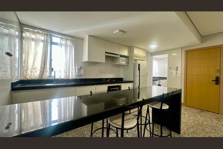 Apartamento à venda com 57m², 1 quarto e 2 vagas Apartamento à venda com 57m², 1 quarto e 2 vagasCozinha