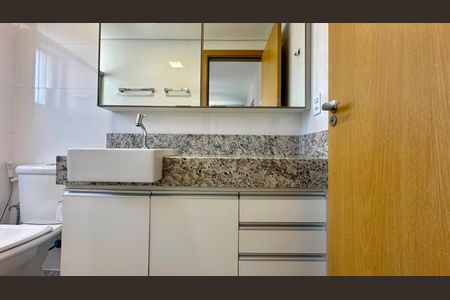 Apartamento à venda com 57m², 1 quarto e 2 vagas Apartamento à venda com 57m², 1 quarto e 2 vagasBanheiro