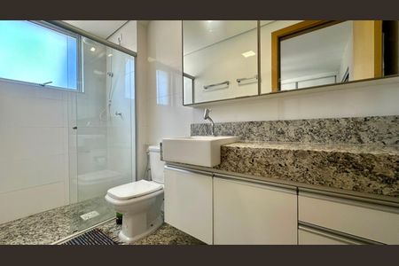 Apartamento à venda com 57m², 1 quarto e 2 vagas Apartamento à venda com 57m², 1 quarto e 2 vagasBanheiro