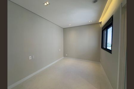 Apartamento à venda com 80m², 3 quartos e 2 vagas Apartamento à venda com 80m², 3 quartos e 2 vagasSuíte