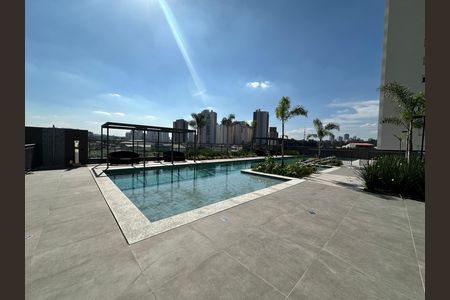 Apartamento à venda com 80m², 3 quartos e 2 vagas Apartamento à venda com 80m², 3 quartos e 2 vagasÁrea comum - Piscina