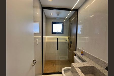 Apartamento à venda com 80m², 3 quartos e 2 vagas Apartamento à venda com 80m², 3 quartos e 2 vagasBanheiro da Suíte