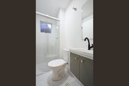 Banheiro de kitnet/studio para alugar com 1 quarto, 20m² em Ferreira, São Paulo