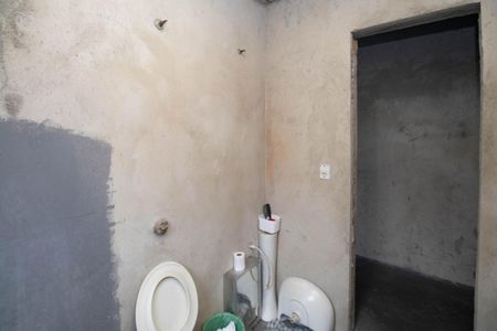 Banheiro  de casa à venda com 1 quarto, 131m² em Jardim Brasil (zona Norte), São Paulo