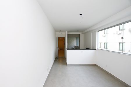 Sala de kitnet/studio à venda com 1 quarto, 43m² em Barro Preto, Belo Horizonte