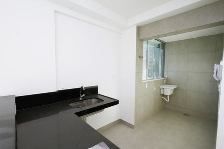 Cozinha de kitnet/studio à venda com 1 quarto, 43m² em Barro Preto, Belo Horizonte