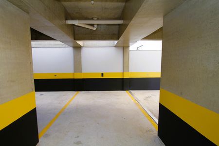 Garagem de kitnet/studio à venda com 1 quarto, 43m² em Barro Preto, Belo Horizonte