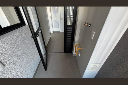 Apartamento à venda com 112m², 3 quartos e 3 vagas Apartamento à venda com 112m², 3 quartos e 3 vagasÁrea de Serviço - Varanda