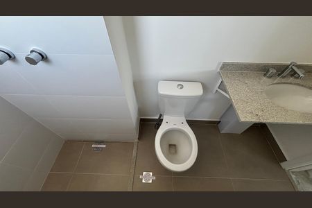 Apartamento à venda com 112m², 3 quartos e 3 vagas Apartamento à venda com 112m², 3 quartos e 3 vagasBanheiro da Suíte 2