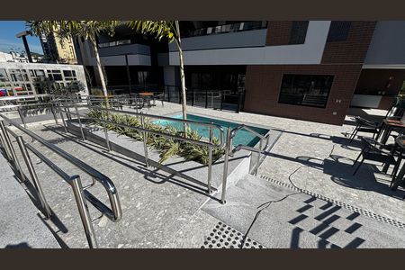Apartamento à venda com 112m², 3 quartos e 3 vagas Apartamento à venda com 112m², 3 quartos e 3 vagasRampa - Corrimão