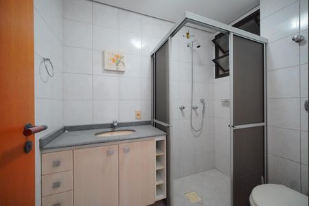 Apartamento para alugar com 80m², 2 quartos e 1 vagaBanheiro do Corredor