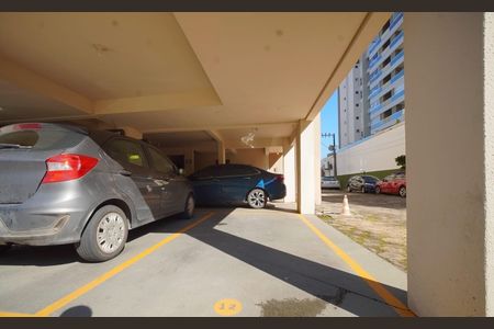 Garagem de apartamento para alugar com 2 quartos, 101m² em Canasvieiras, Florianópolis