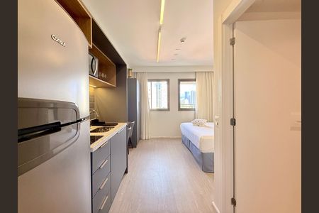 Cozinha  de kitnet/studio para alugar com 1 quarto, 25m² em Santo Amaro, São Paulo