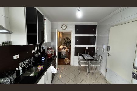 Apartamento à venda com 90m², 3 quartos e 2 vagas Apartamento à venda com 90m², 3 quartos e 2 vagasCozinha