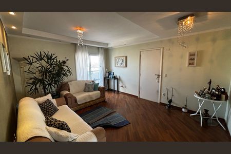 Sala de apartamento à venda com 3 quartos, 90m² em Pinheirinho, Santo André