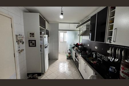 Apartamento à venda com 90m², 3 quartos e 2 vagas Apartamento à venda com 90m², 3 quartos e 2 vagasCozinha