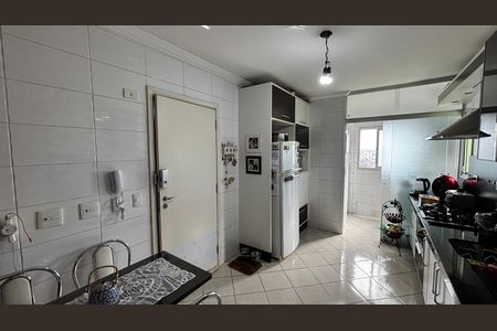 Apartamento à venda com 90m², 3 quartos e 2 vagas Apartamento à venda com 90m², 3 quartos e 2 vagasCozinha