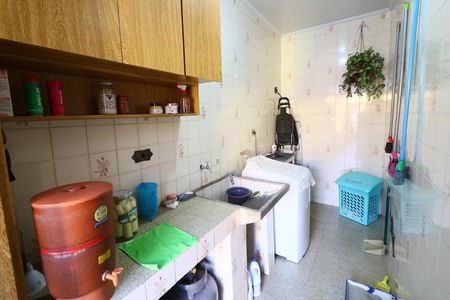 Área de Serviço de casa à venda com 5 quartos, 208m² em Bussocaba, Osasco