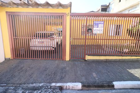 Casa à venda com 208m², 5 quartos e 4 vagasFachada