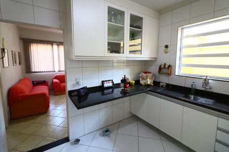 Cozinha 2 de casa à venda com 5 quartos, 208m² em Bussocaba, Osasco